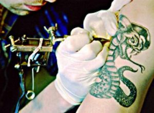 Tatuiruotės – pavojingas grožis
