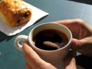 Kofeinas – svarbiausia vartoti saikingai