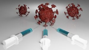 Vėžys ir COVID-19 vakcina: ką būtina žinoti