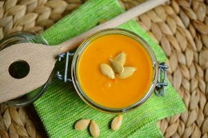 5 priežastys, kodėl spaudžiant šaltukui verta valgyti sriubas (receptai)