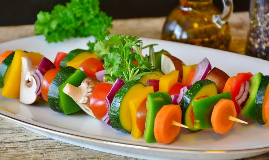 Daržovių valgymas: dietistė V. Kurpienė pasidalijo auksinėmis lėkštės taisyklėmis